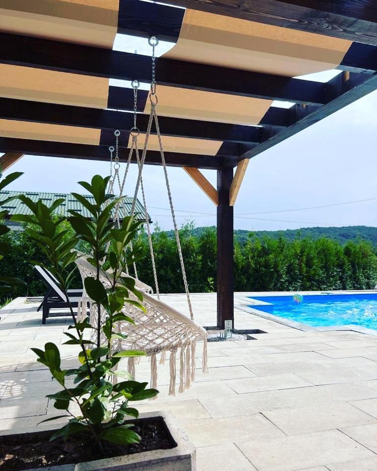 Timber Fairies Villa สลูน ภายนอก รูปภาพ
